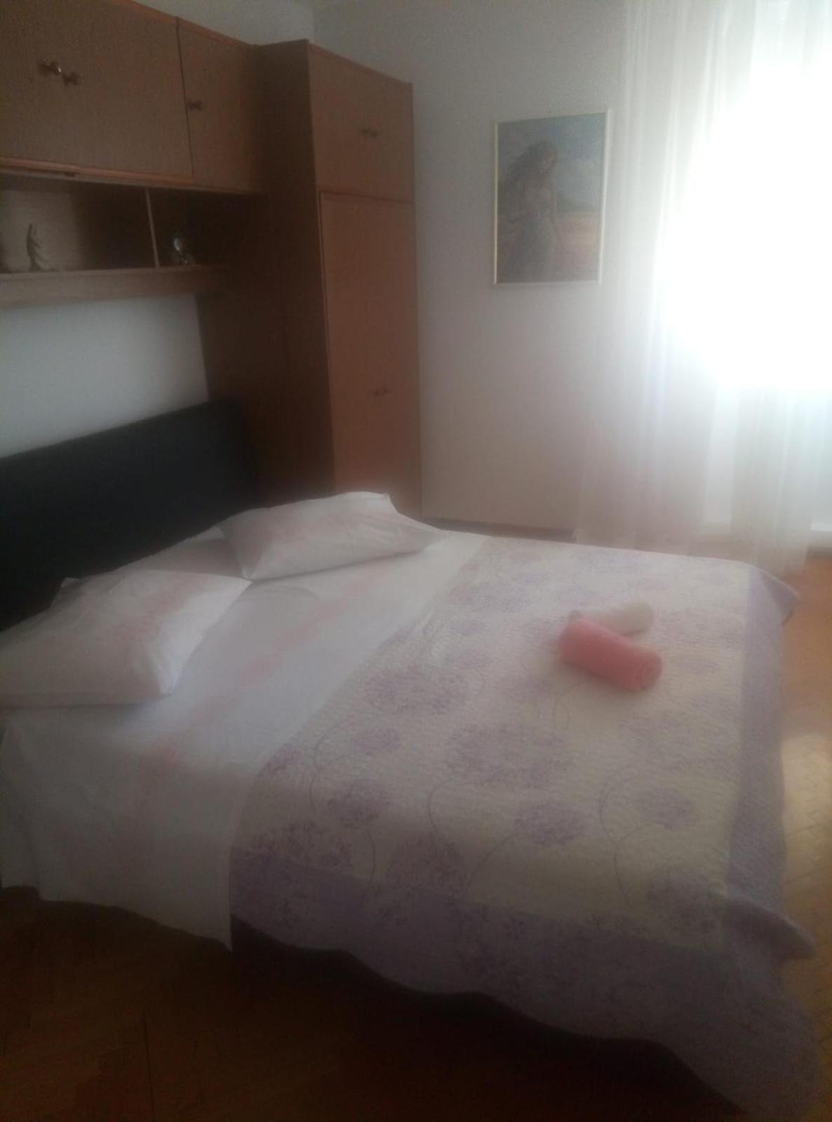 Apartamento Apartman Melvan Split Habitación foto